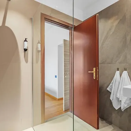 Easy ホステル テルニ