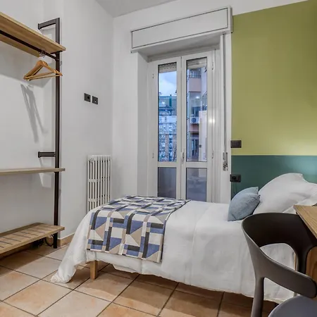 ホステル Easy テルニ